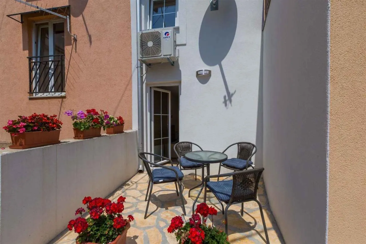 Holiday Home In Crikvenica 39225 Croacia