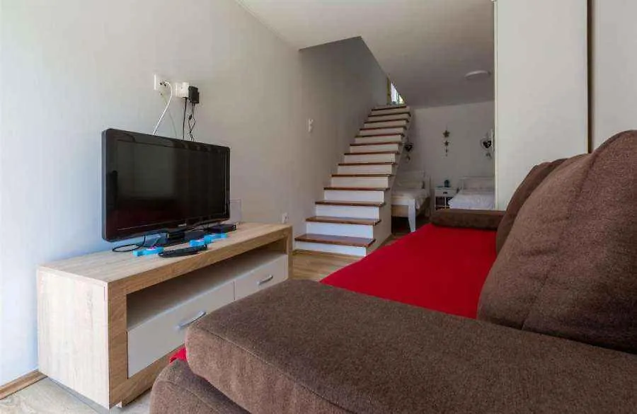 Holiday Home In Crikvenica 39225 קרואטיה